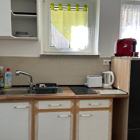 Ein Zimmer Wohnung Am Markt Oelsnitz  Esterno foto
